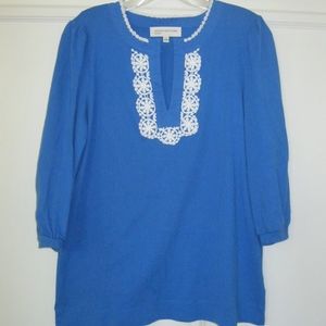 Jones New York blue cotton top w/ crochet, Sz L